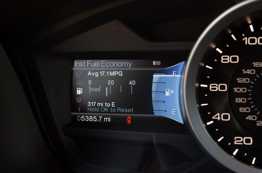  Ford Explorer EcoBoost 2012 года  (фото 14 из 28)